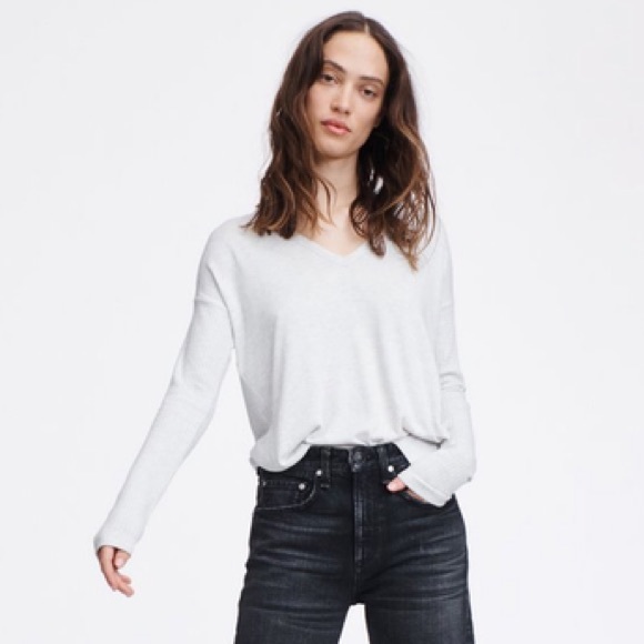 rag & bone Sweaters - Rag & Bone CLARA TORQUED V-NECK LONG SLEEVE